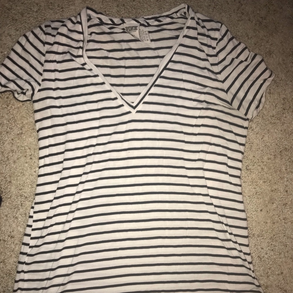 VS PINK t- shirt